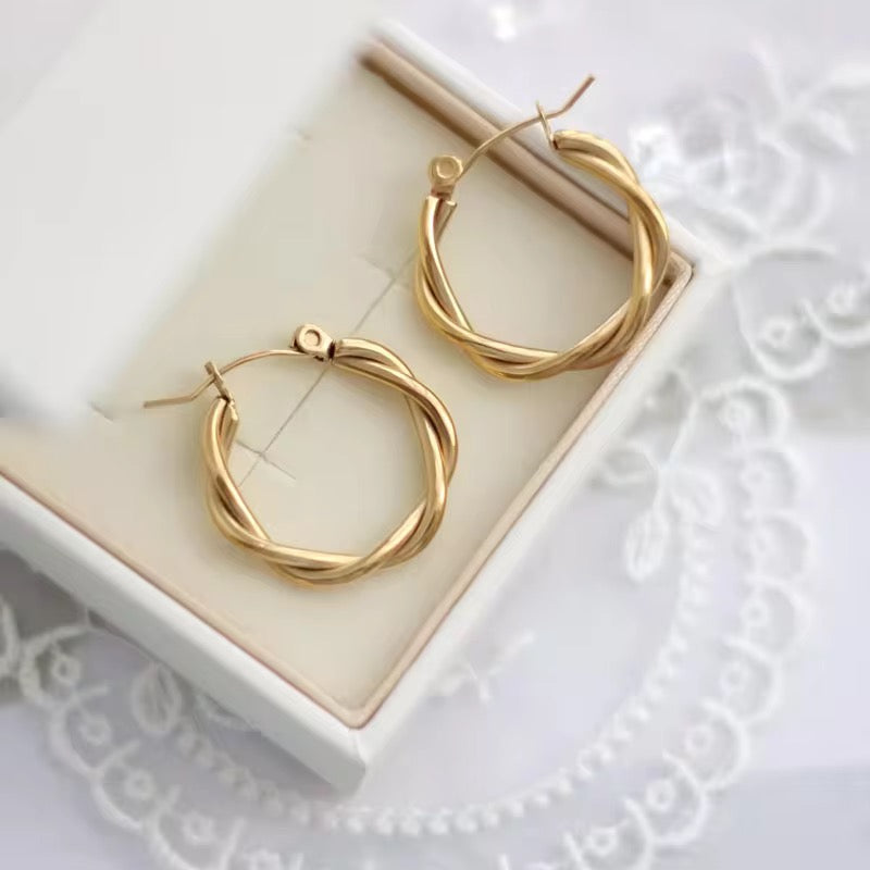 Twisted Hoop Earrings | 18K Gold Plated | Stainless Steel