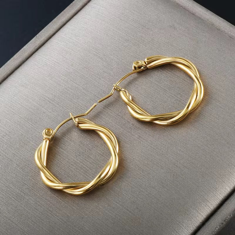 Twisted Hoop Earrings | 18K Gold Plated | Stainless Steel