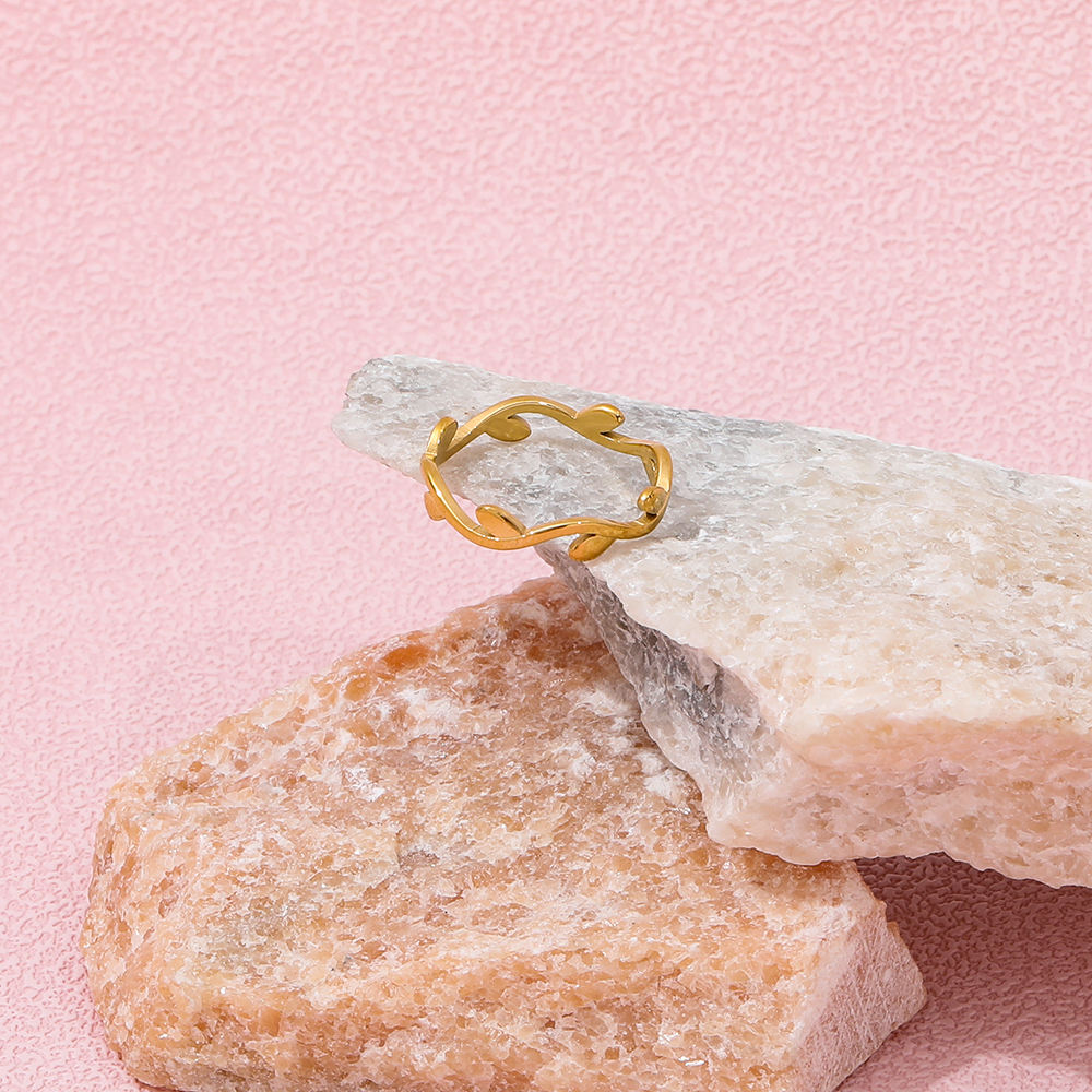 Leaf Design Ring | 18K Gold Plated