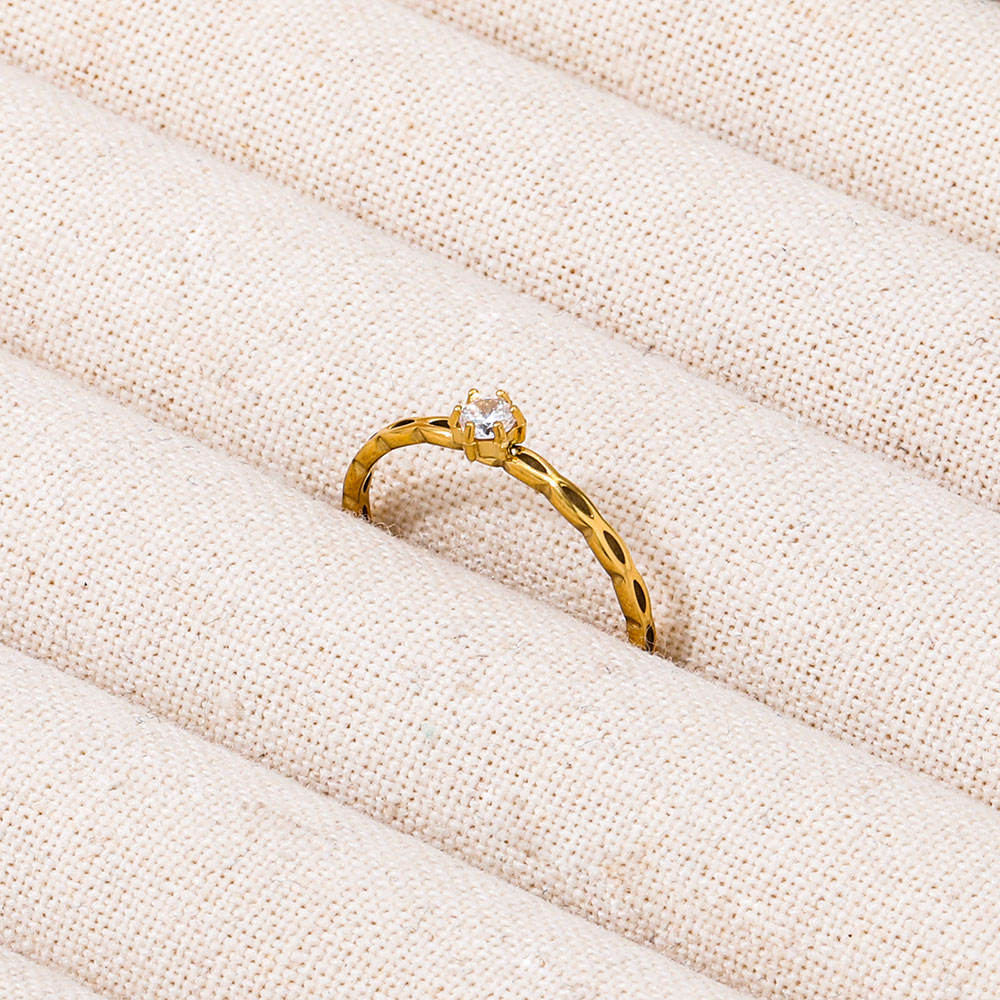 Mini Zirconia Hollow Ring | 18K Gold Plated