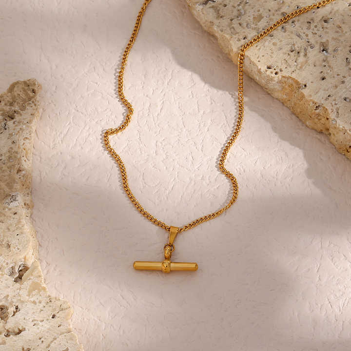 Toggle Bar Pendant Necklace | 18K Gold Plated
