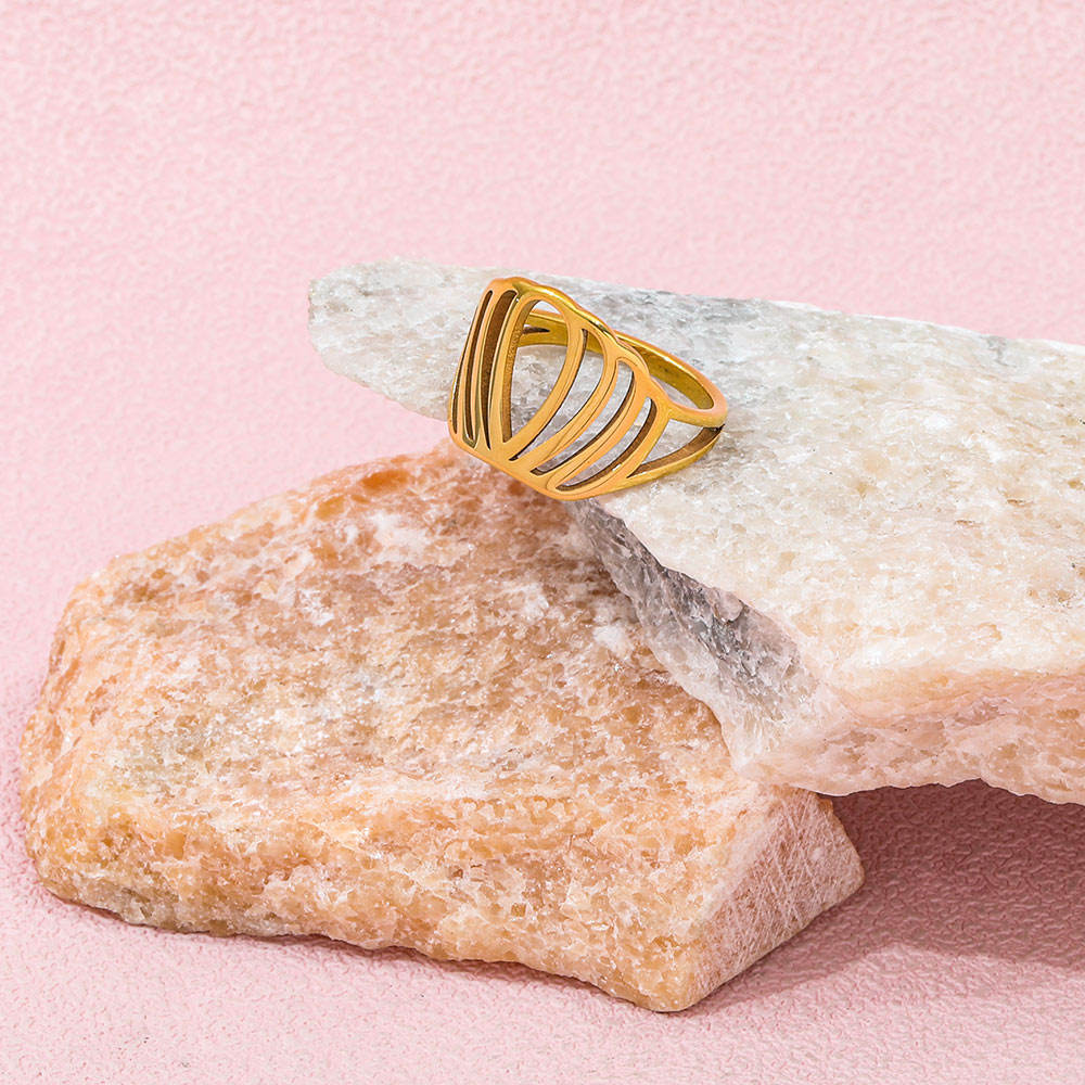 Crown Chunky Band Ring | 18K Gold Plated