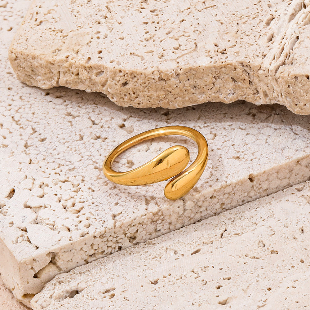 Arc Hug Style Ring | 18K Gold Plated