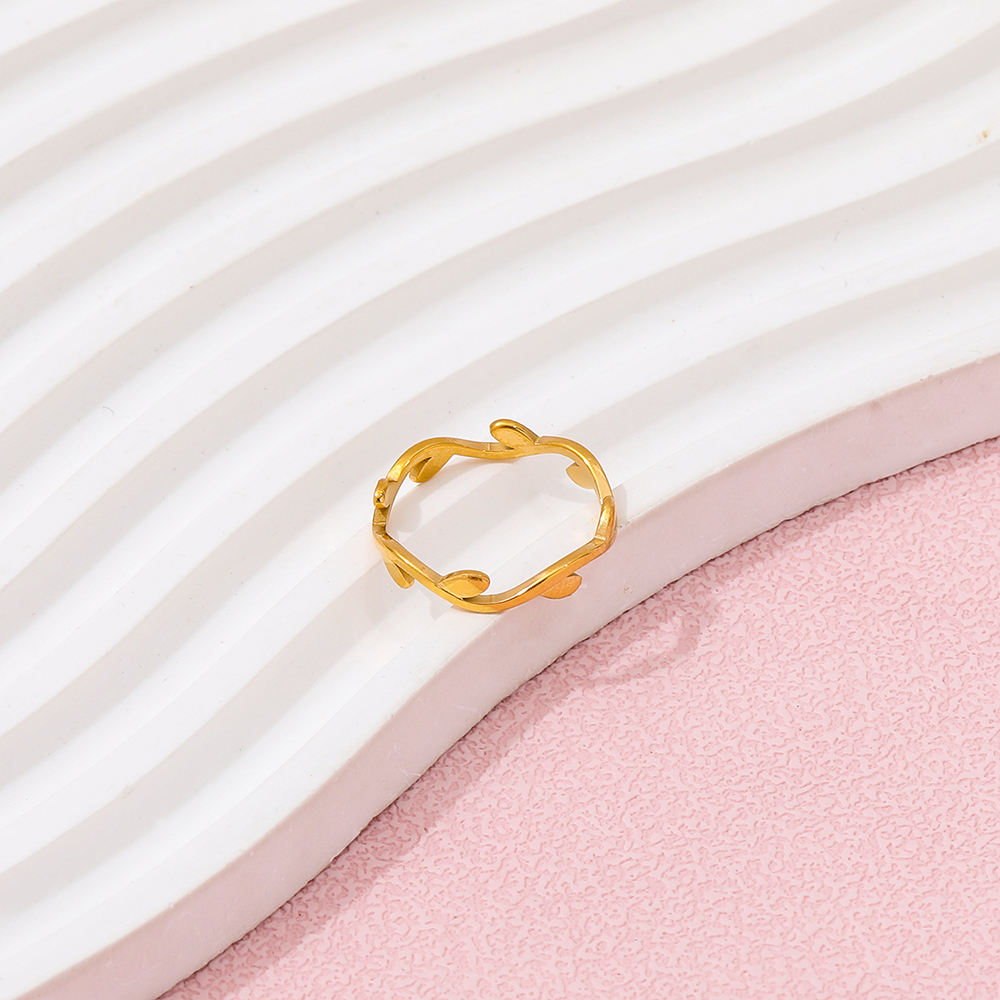 Leaf Design Ring | 18K Gold Plated