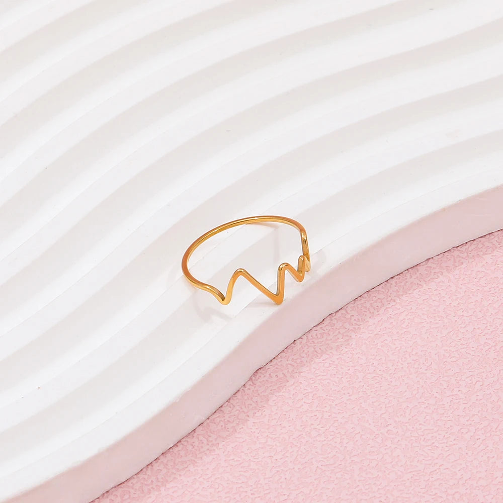 Waved Lines Super Fine Ring | 18K Gold Plated
