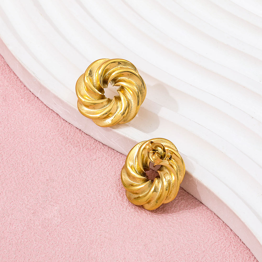 Twisted Stud Earrings | 18K Gold Plated
