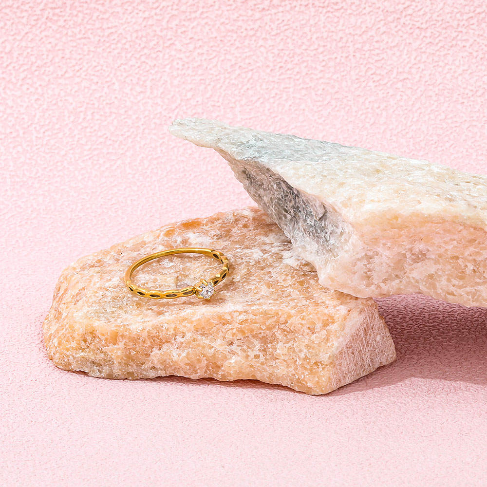 Mini Zirconia Hollow Ring | 18K Gold Plated