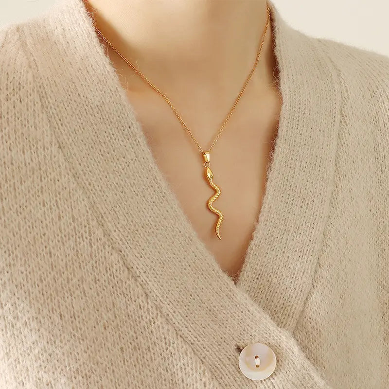 Bending Snake Pendant Necklace