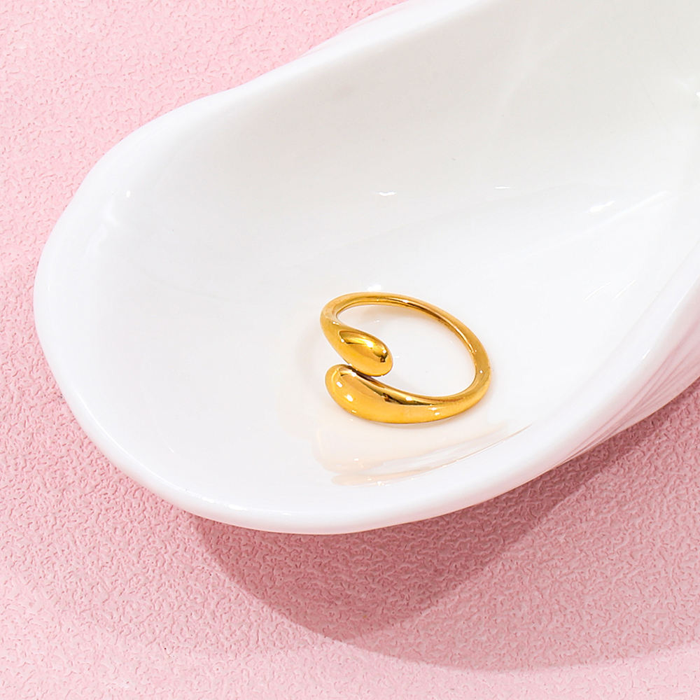 Arc Hug Style Ring | 18K Gold Plated
