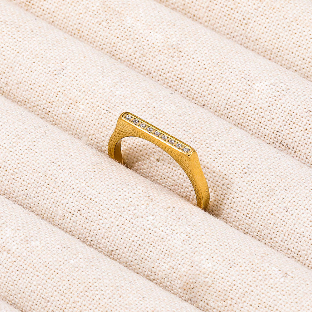 Single Row Dainty Zirconia D Ring | 18K Gold Plated