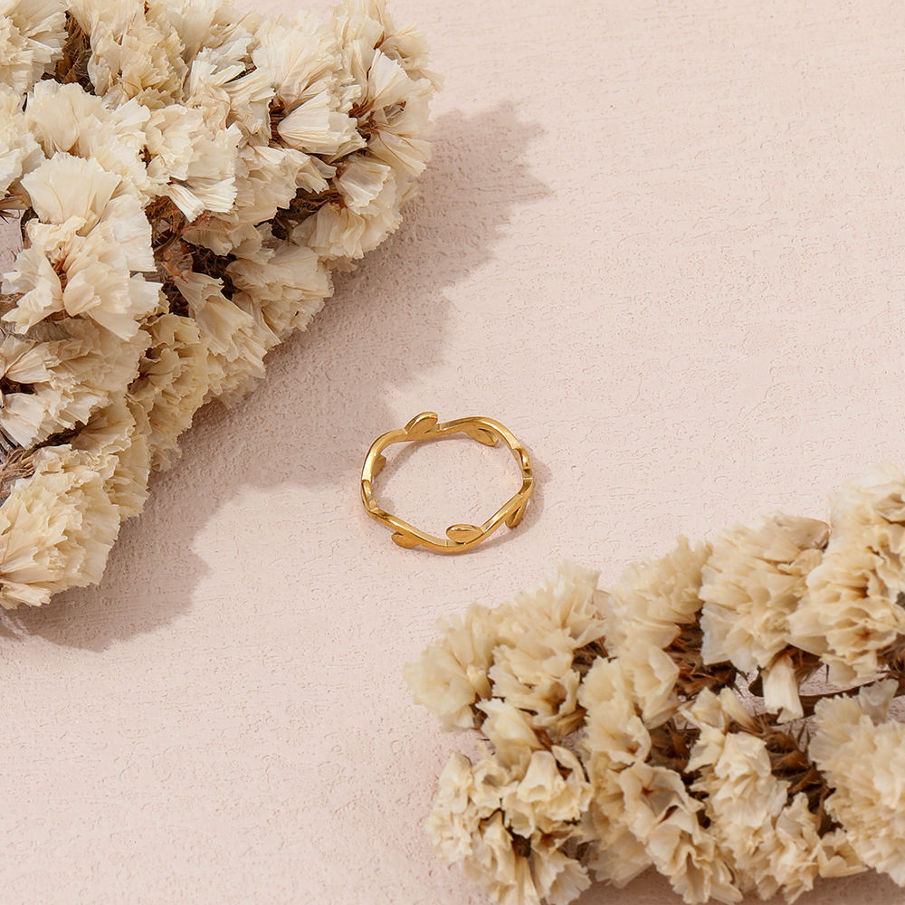 Leaf Design Ring | 18K Gold Plated
