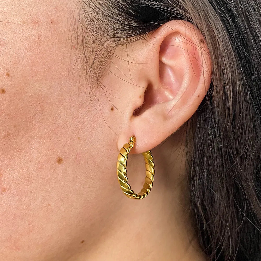 Line Hoop Earring | 18K Gold Plated