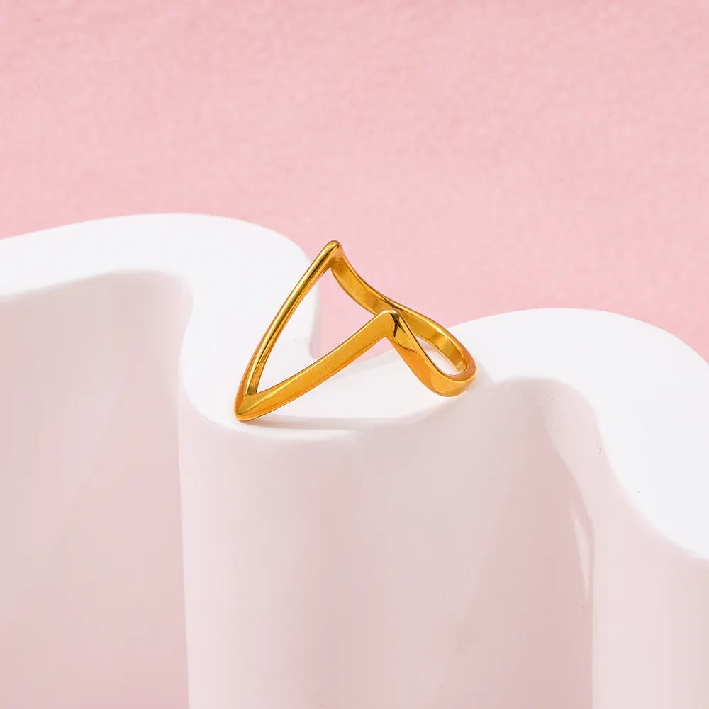 V-Shaped Ring | 18K Gold Plated