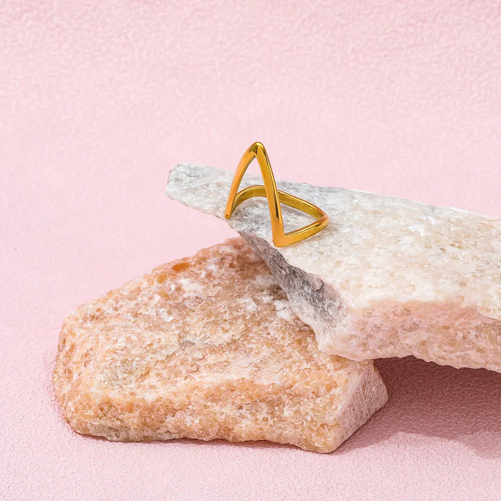 V-Shaped Ring | 18K Gold Plated