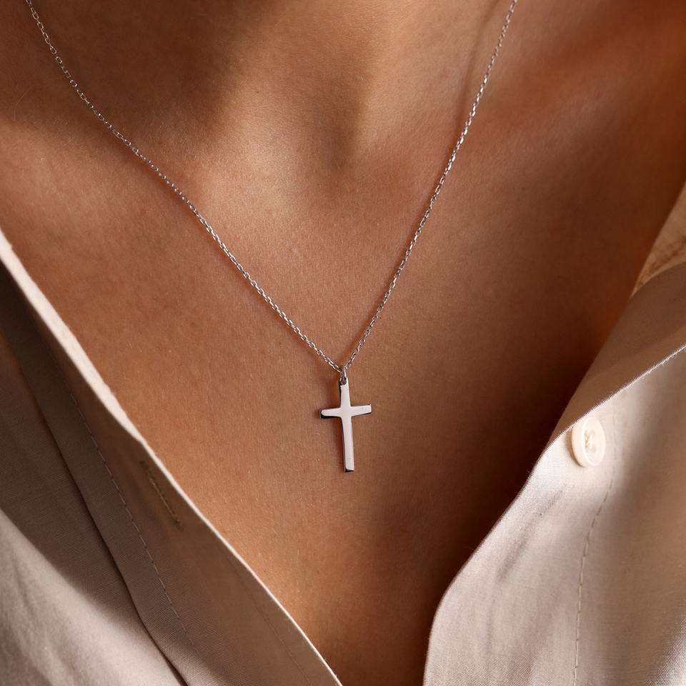 Minimalist Cross Pendant Necklace