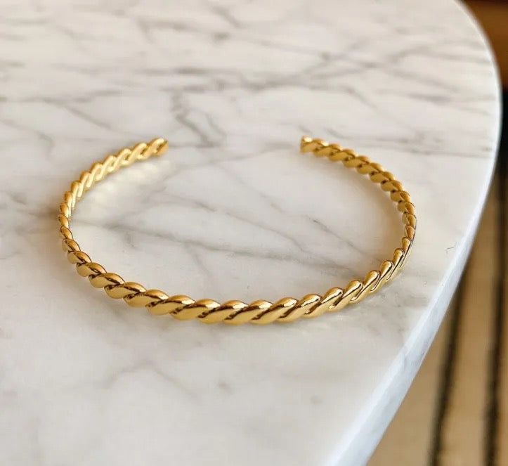 Knit Style 18K Gold Plated Cuff Bangle