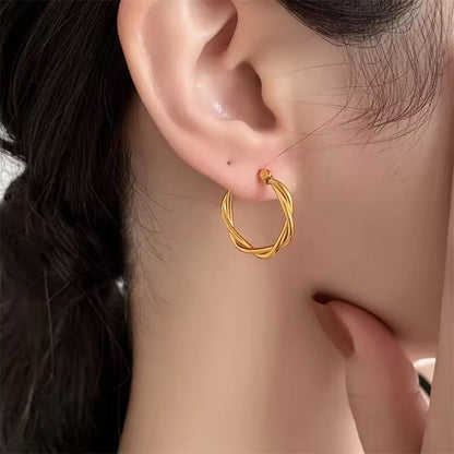 Twisted Hoop Earrings | 18K Gold Plated | Stainless Steel