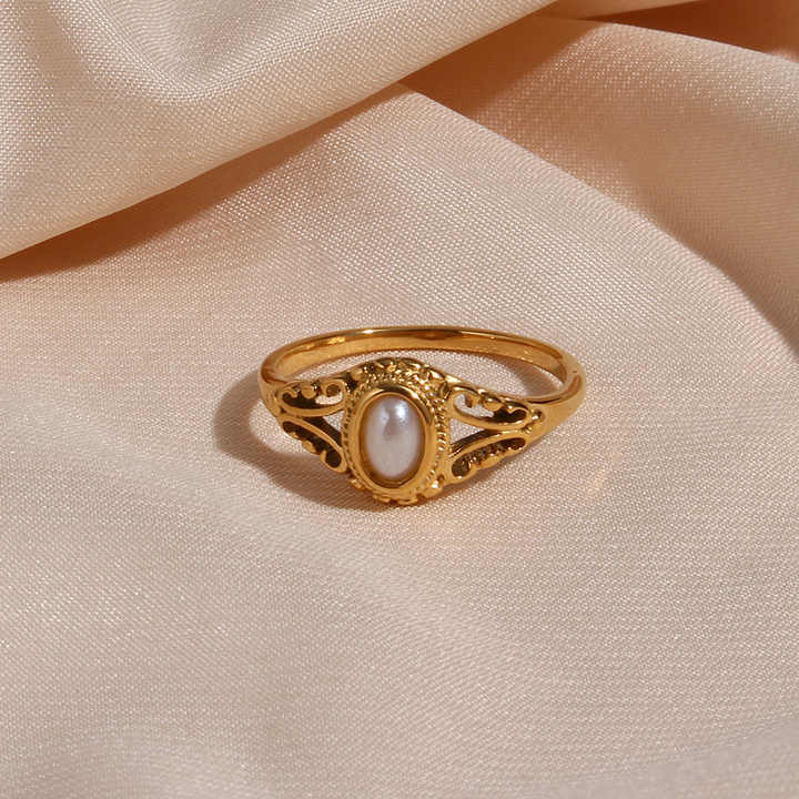 Vintage Style Pearl Ring | 18K Gold Plated