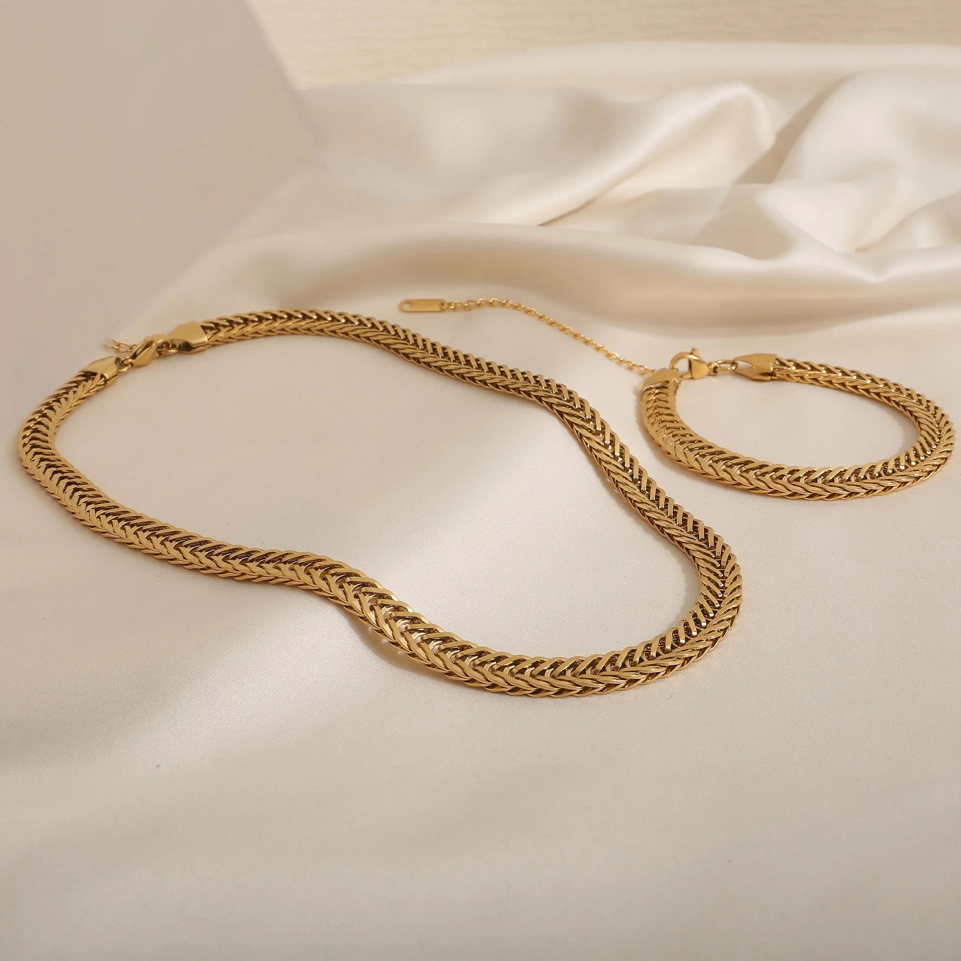 Chunky Knit Style Necklace and Bracelet