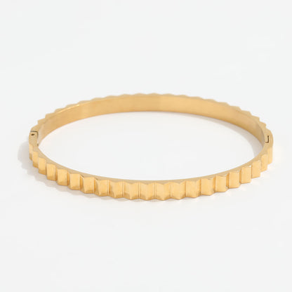 Gear Shape Bangle | 18K Gold Plated