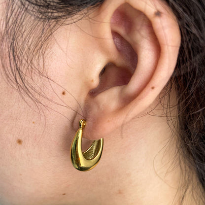 Oval Vintage Hoop Earrings | 18K Gold Plated