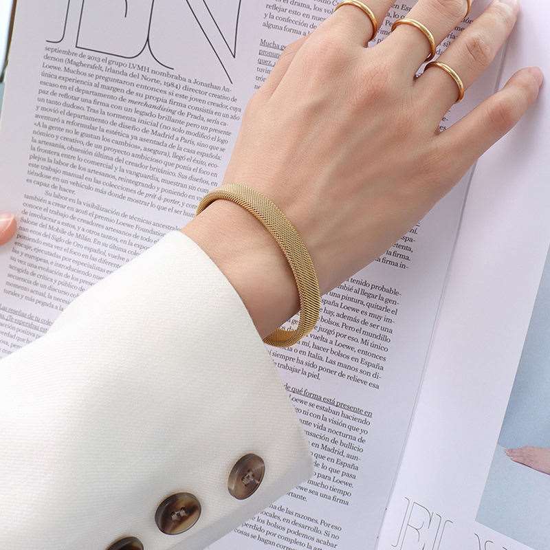French Style Weaving Design Cuff Bangle