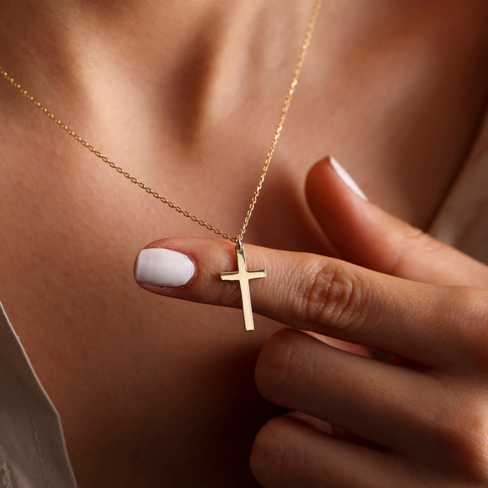 Minimalist Cross Pendant Necklace