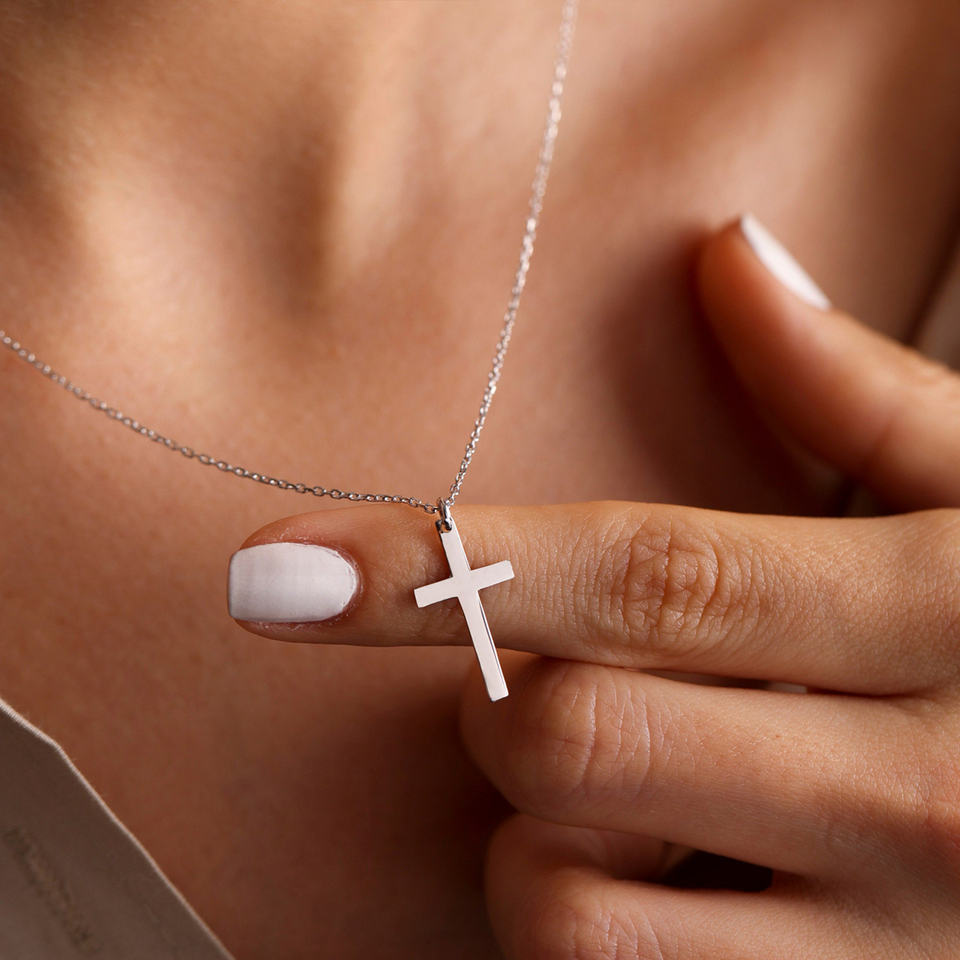 Minimalist Cross Pendant Necklace